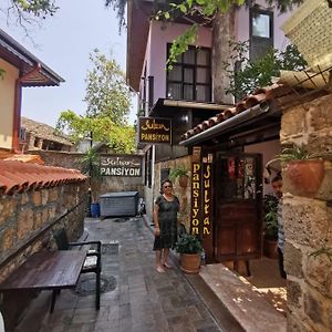Sultan Pension
